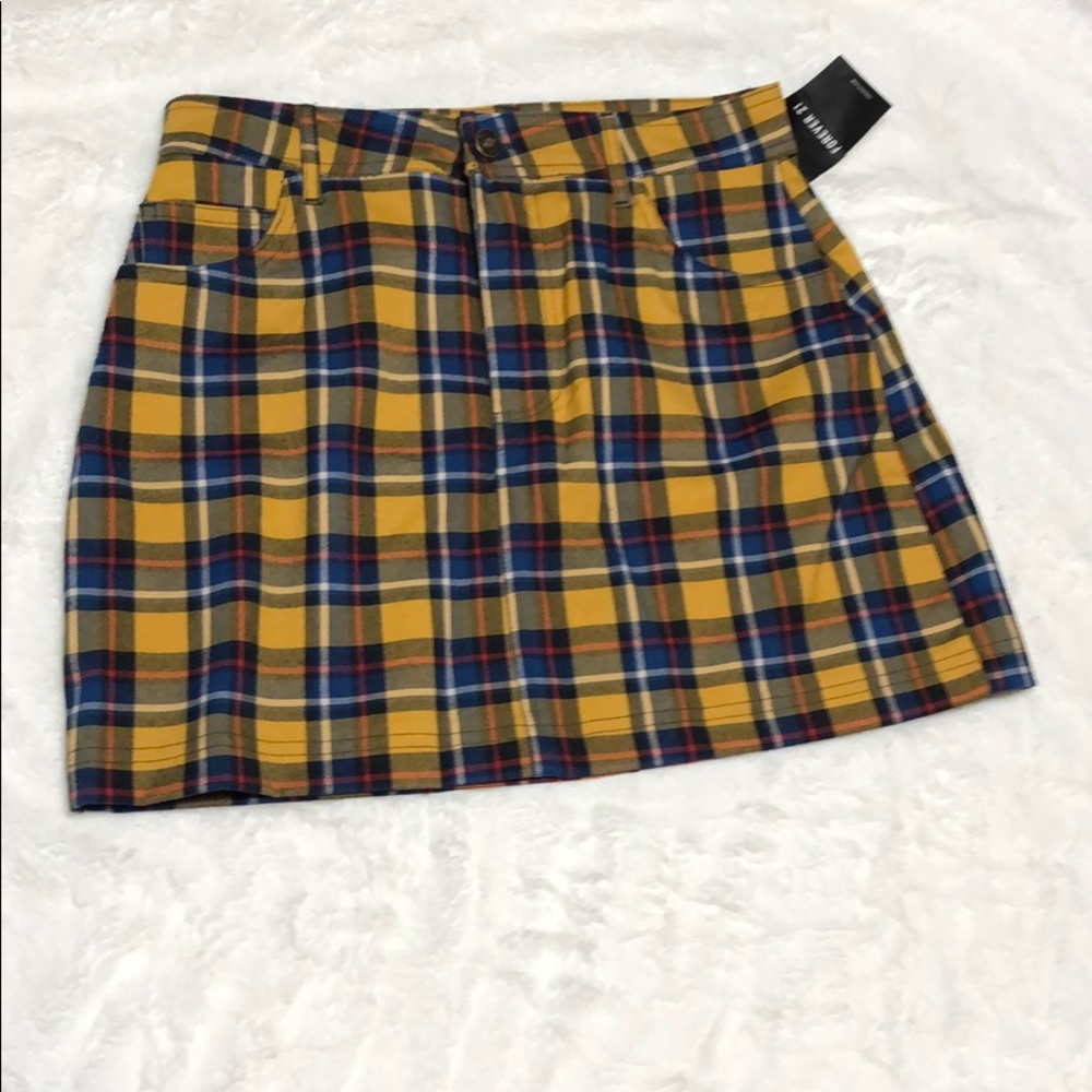 Plaid short skirt